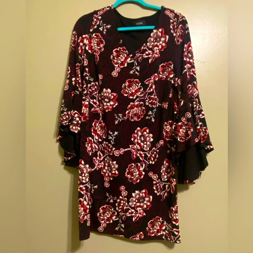 MSK floral dress with bell sleeves. - Picture 1 of 2